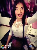 emmiqueenx Camsoda livecam show performer room profile