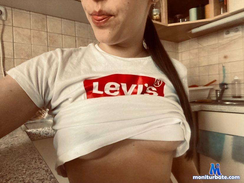 genevacute19 Camsoda performer 