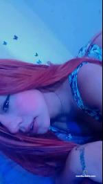 queenlau Camsoda livecam show performer room profile