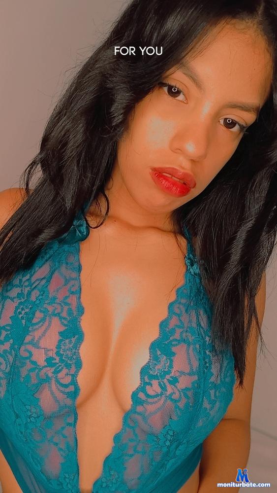 zarah-valentina camsoda livecam performer profile