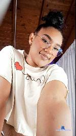 esmeralda-johnson Camsoda livecam show performer room profile