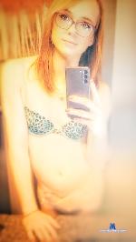 sar3earxo Camsoda livecam show performer room profile