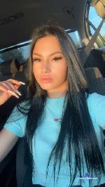 beatriceelly Camsoda livecam show performer room profile