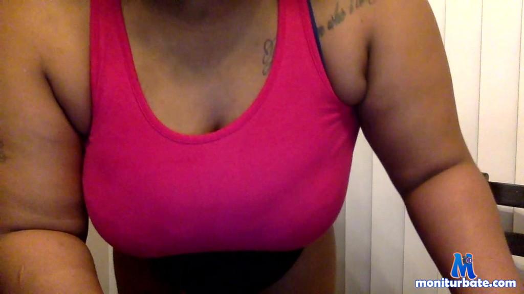 selena42 camsoda livecam performer profile