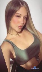 samanthaharris Camsoda livecam show performer room profile