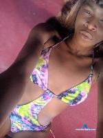 queen1bee Camsoda livecam show performer room profile