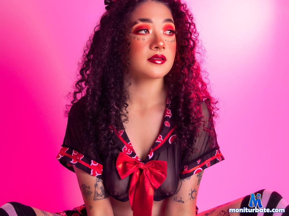 sakuramilkkk camsoda livecam performer profile