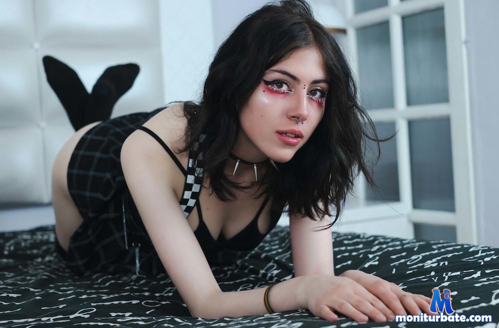sakura-rosse camsoda livecam performer profile