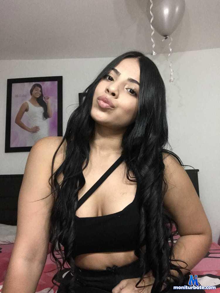 lucienne-becket camsoda livecam performer profile