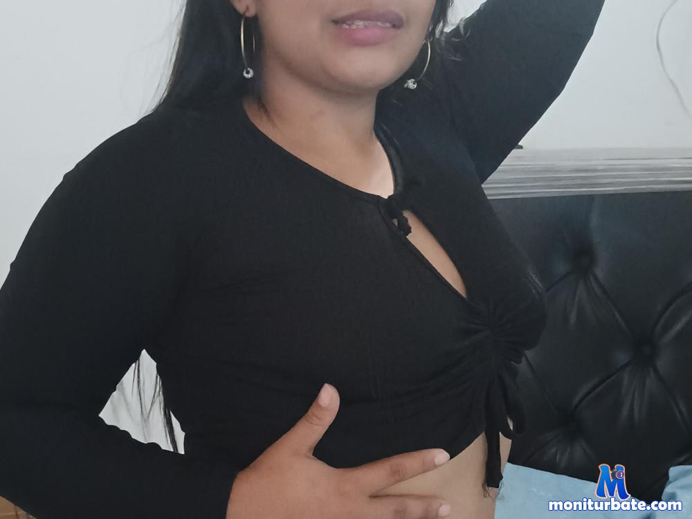 mia-lunaa camsoda livecam performer profile