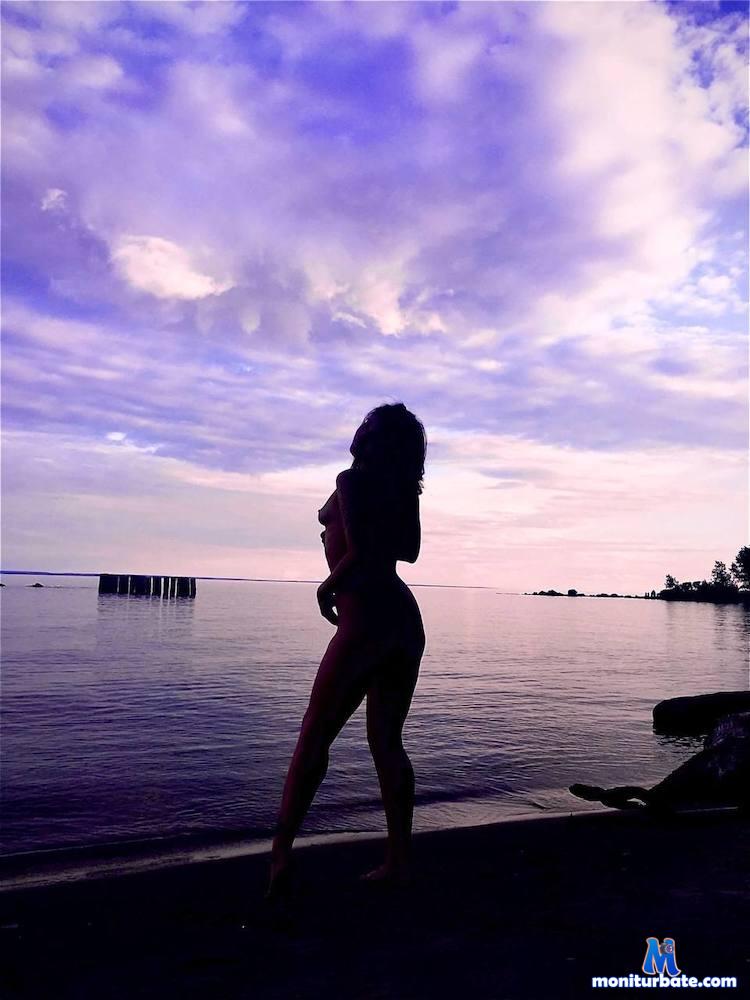 carrieboston camsoda livecam performer profile