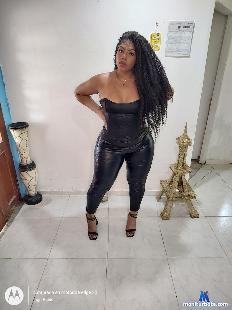 afrowoman camsoda livecam performer profile