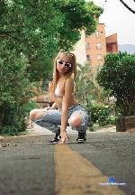 miia-blake Camsoda livecam show performer room profile