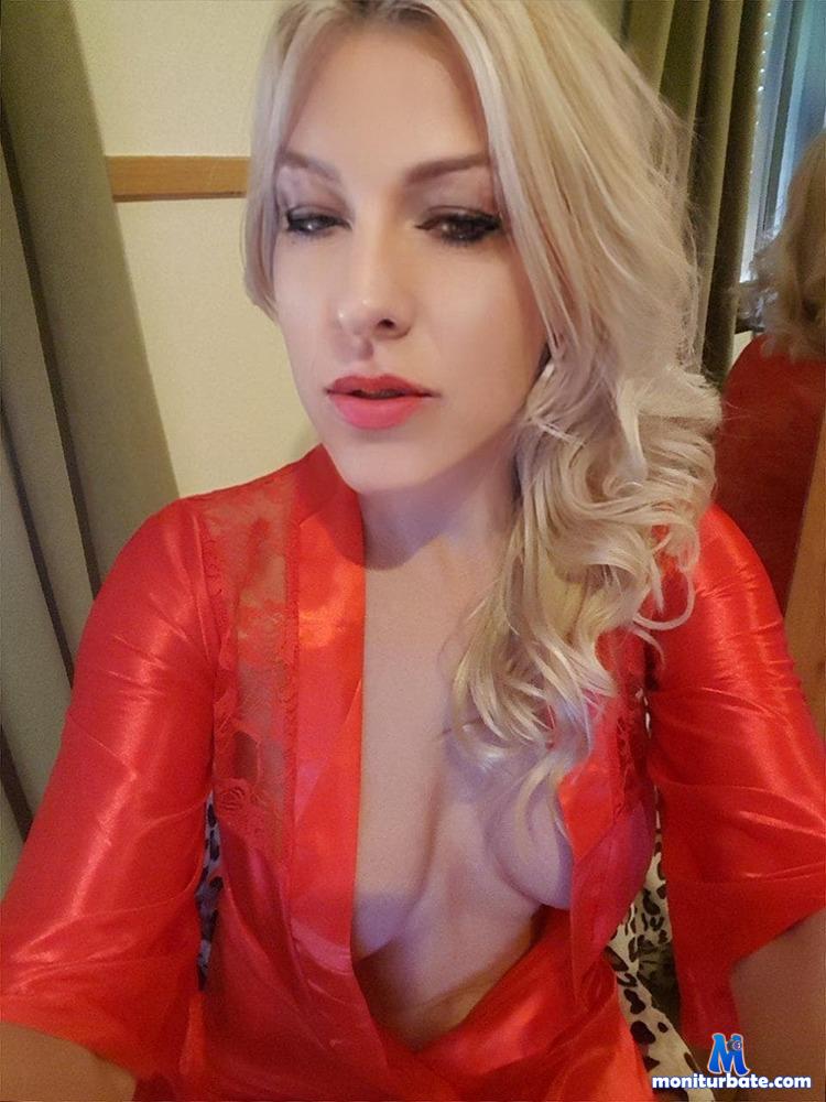 blondyruby camsoda livecam performer profile