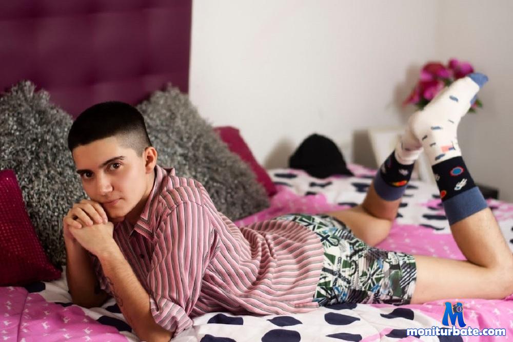 aron-roxx Camsoda performer 