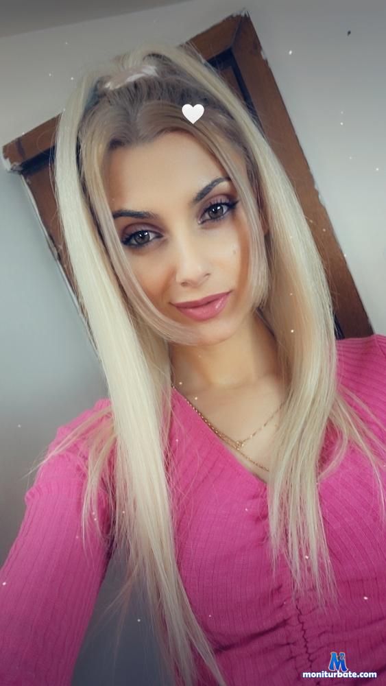 ellasweet11 camsoda livecam performer profile