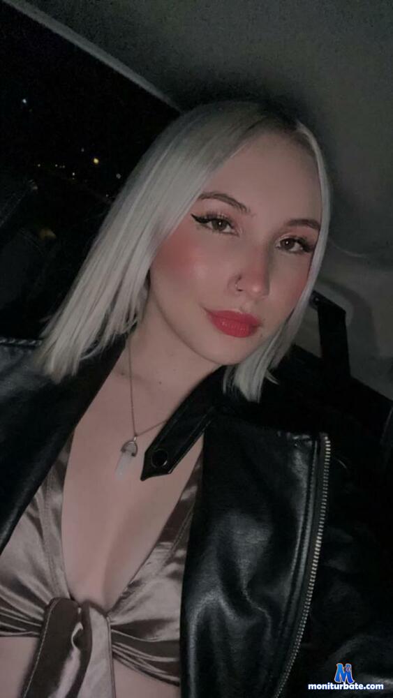 missblair12 camsoda livecam performer profile