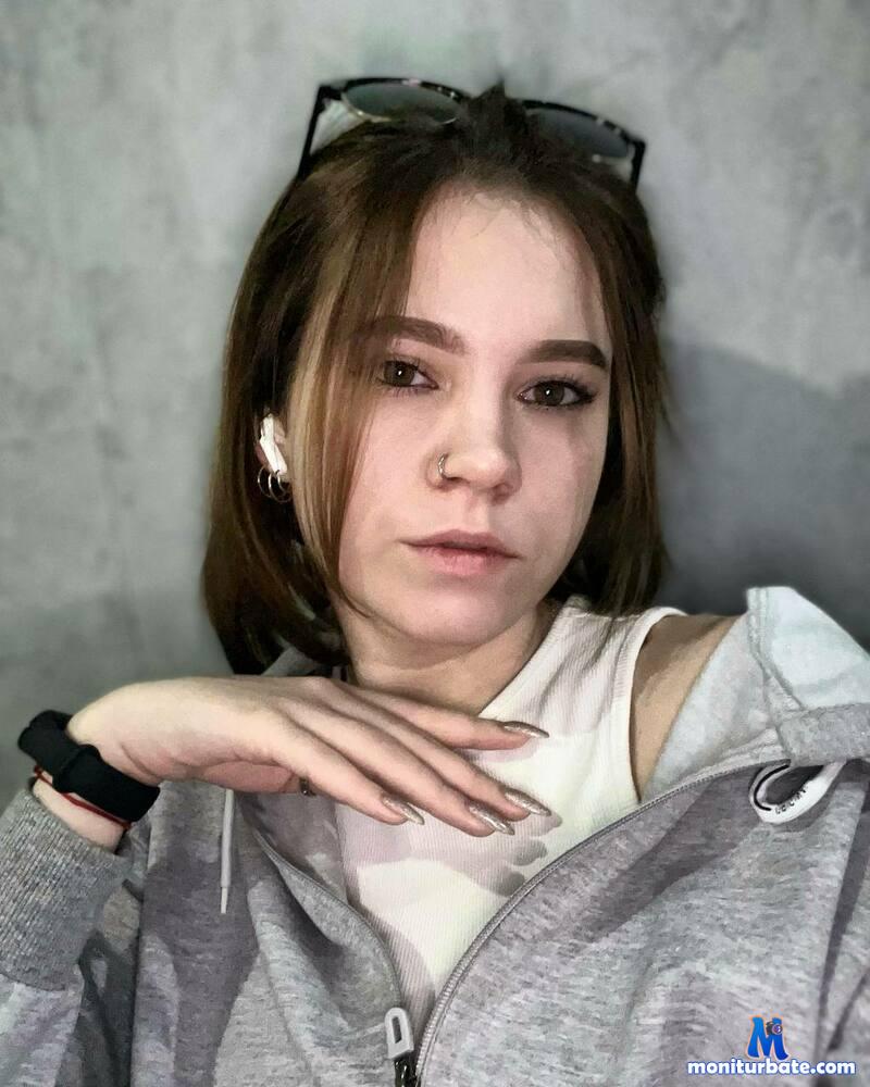 mettiqueen camsoda livecam performer profile