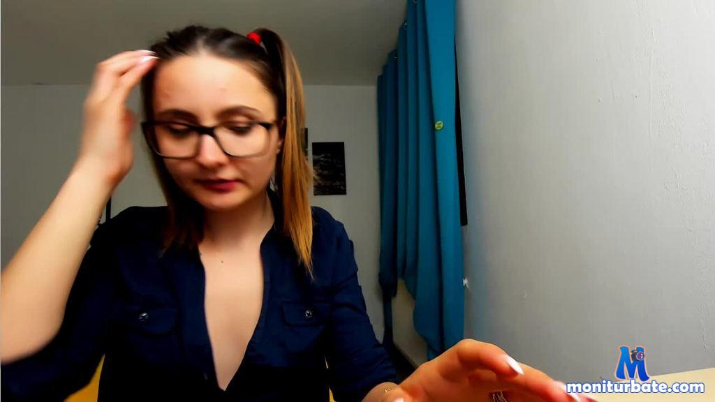 nicolejeanie8 camsoda livecam performer profile