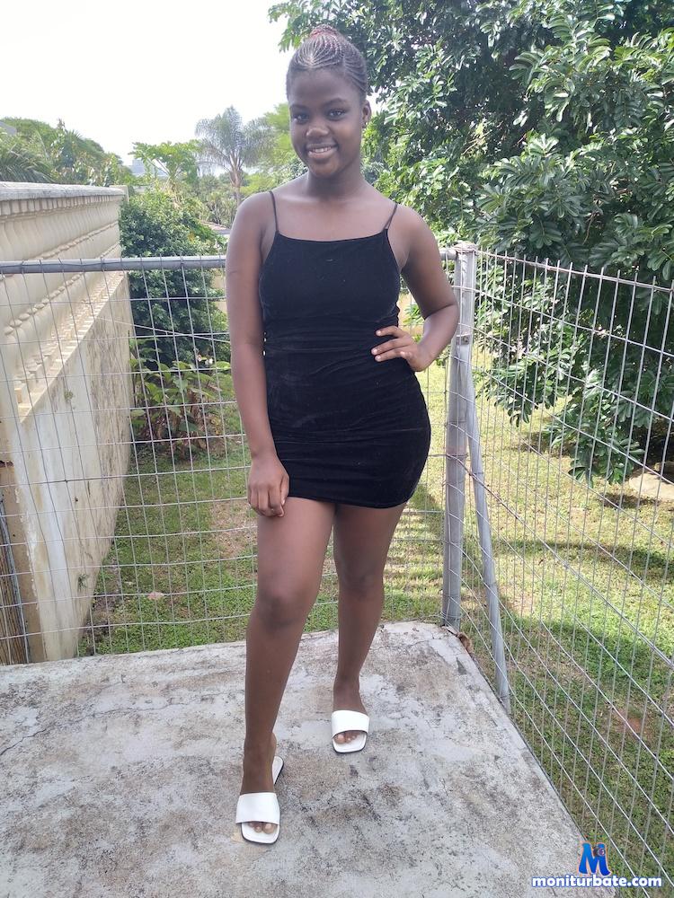 thicksandah camsoda livecam performer profile