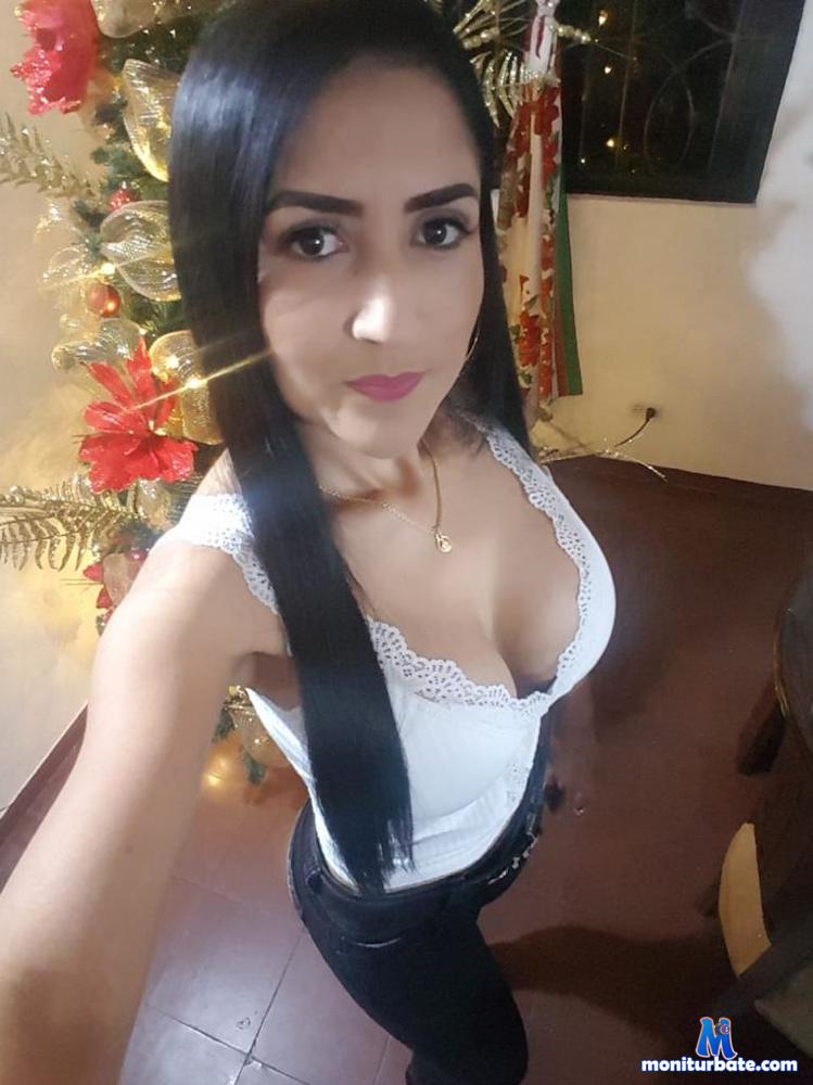 martina-1 Camsoda performer 