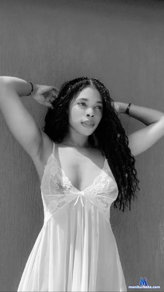 tweezzy camsoda livecam performer profile
