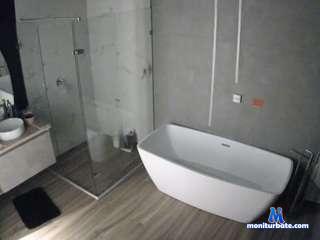 voyeurcam-camsodaclub-bathroom-2 camsoda livecam performer profile