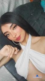 venus-honey Camsoda livecam show performer room profile
