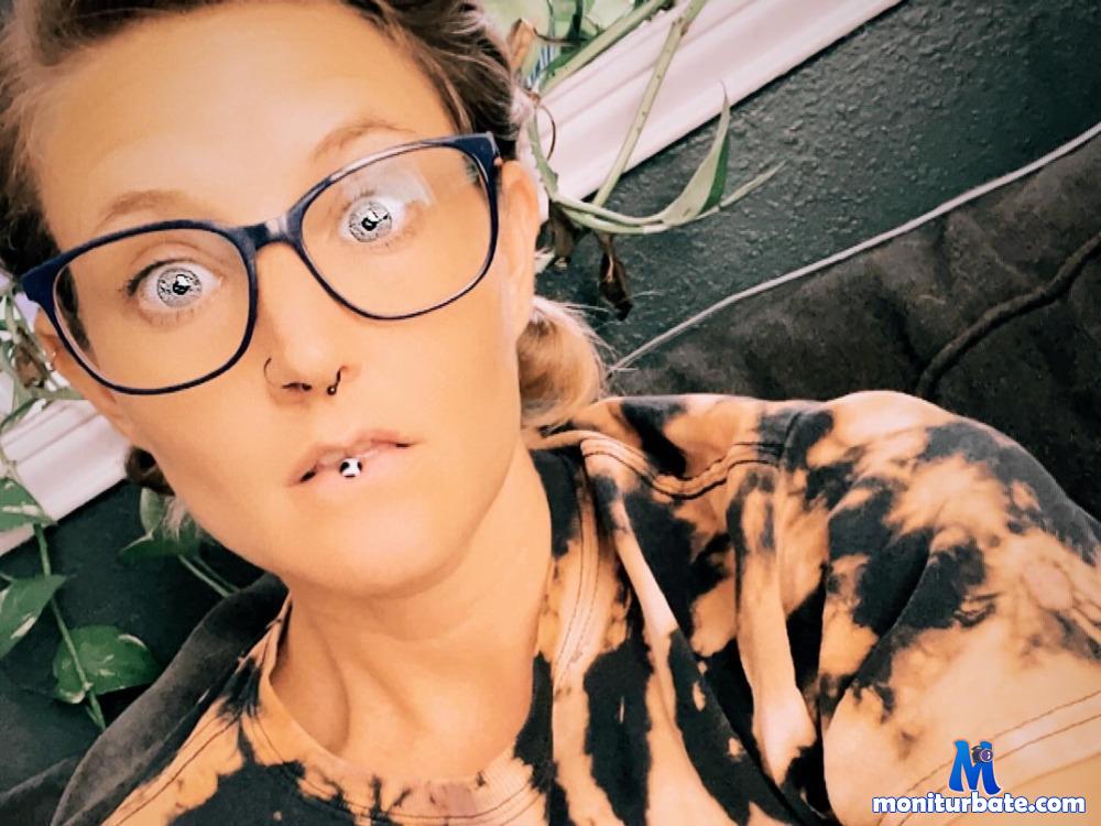 milagrey camsoda livecam performer profile
