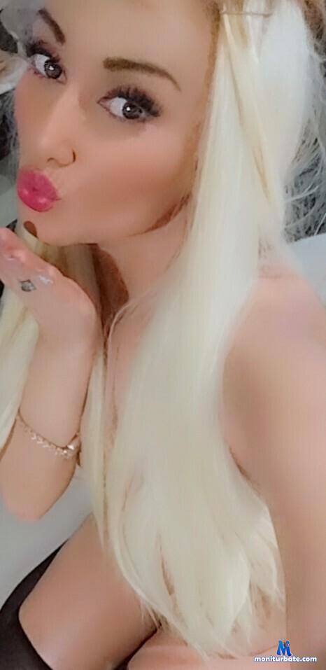 dreamdoll619 Camsoda performer 