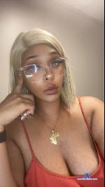 dawabbithole Camsoda livecam show performer room profile