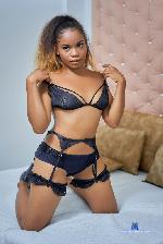 francheskaavila Camsoda livecam show performer room profile