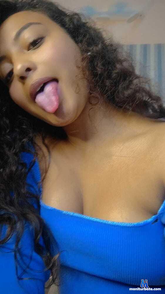 gabriielaa2 camsoda livecam performer profile