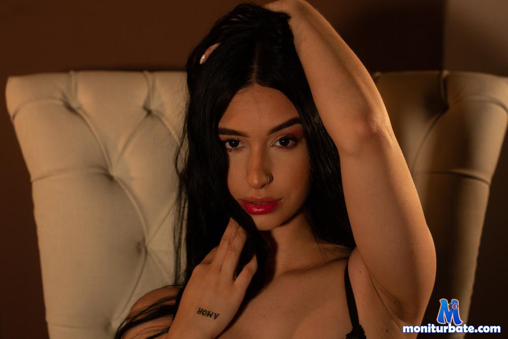 arianna-reed camsoda livecam performer profile
