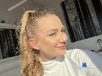 charmiris Camsoda livecam show performer room profile