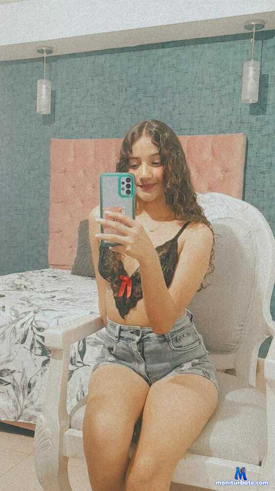 marianela-18 camsoda livecam performer profile