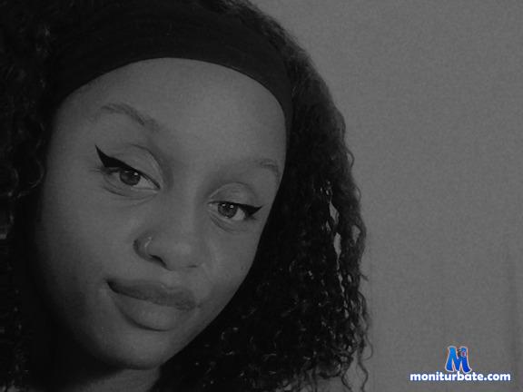 chocolate-dollxx camsoda livecam performer profile