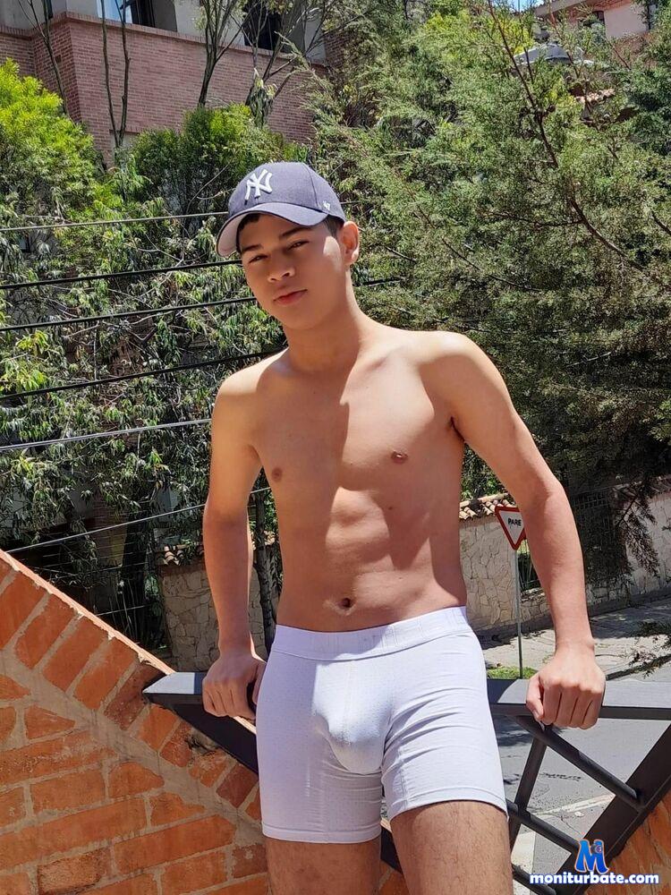hanss2000 Camsoda performer 