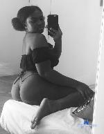 yadhi-smith Camsoda livecam show performer room profile