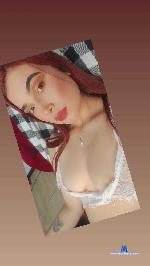 perla-ks Camsoda livecam show performer room profile