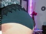 yuri-hils Camsoda livecam show performer room profile