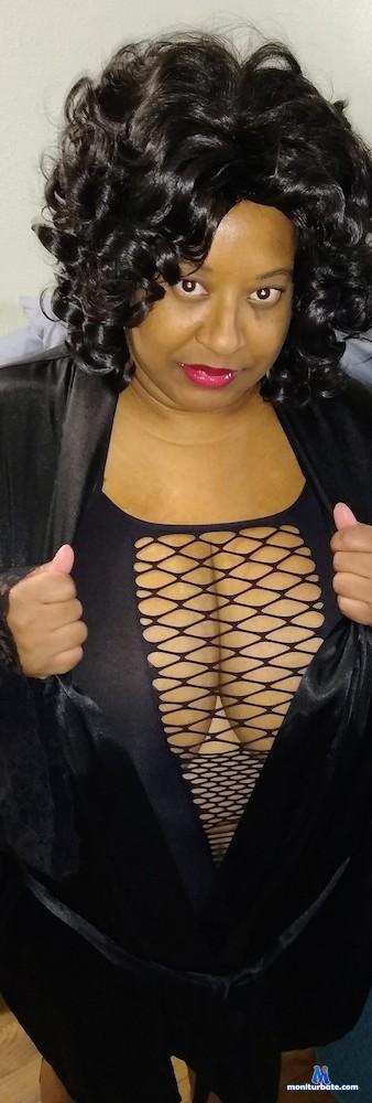 deebigboobs Camsoda performer 