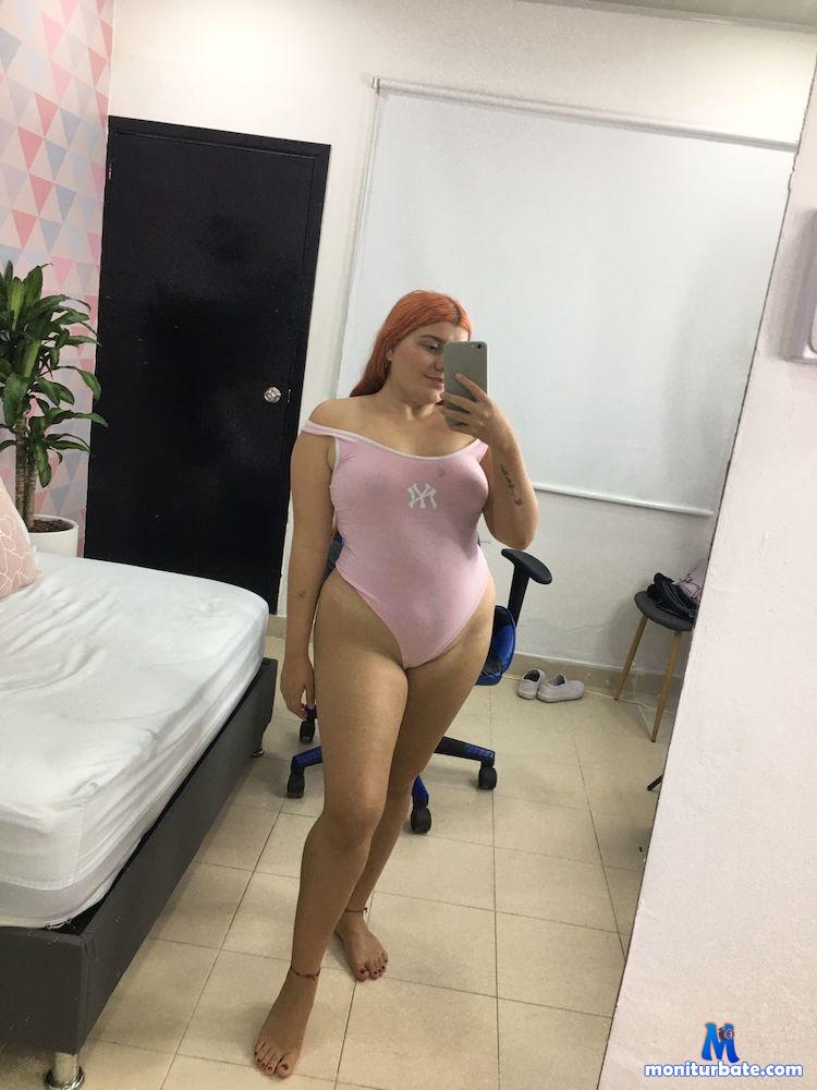 chloe-sanchez camsoda livecam performer profile
