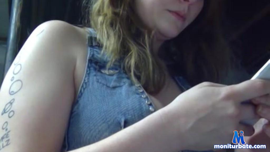 sexysesly Camsoda performer 