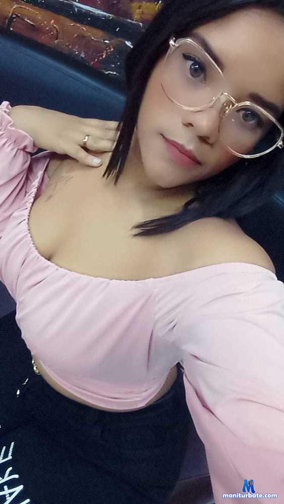 lorena-gomezz1 Camsoda performer 