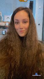 sophierain Camsoda livecam show performer room profile