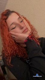 valen027 Camsoda livecam show performer room profile