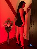 sydney-long Camsoda livecam show performer room profile
