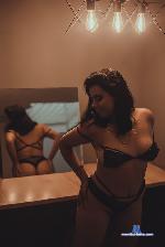 arianafoxx1 Camsoda livecam show performer room profile