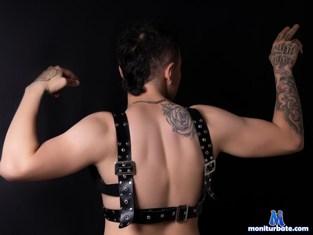 redluarx camsoda livecam performer profile